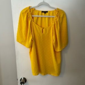 Adrienne Vittadini yellow patterned top size XL